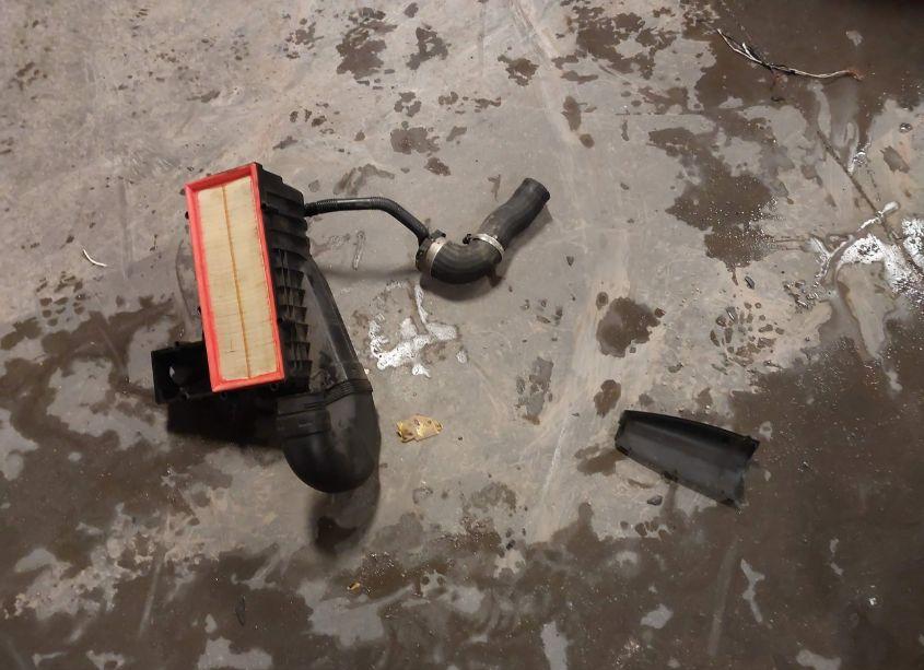 Photo 12 of 2013 Volkswagen Beetle 2.0L TDI (VIN 3VWJL7AT9DM611125)