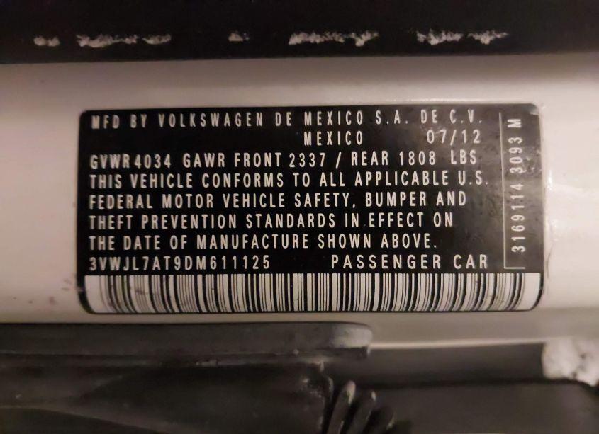 Photo 9 of 2013 Volkswagen Beetle 2.0L TDI (VIN 3VWJL7AT9DM611125)