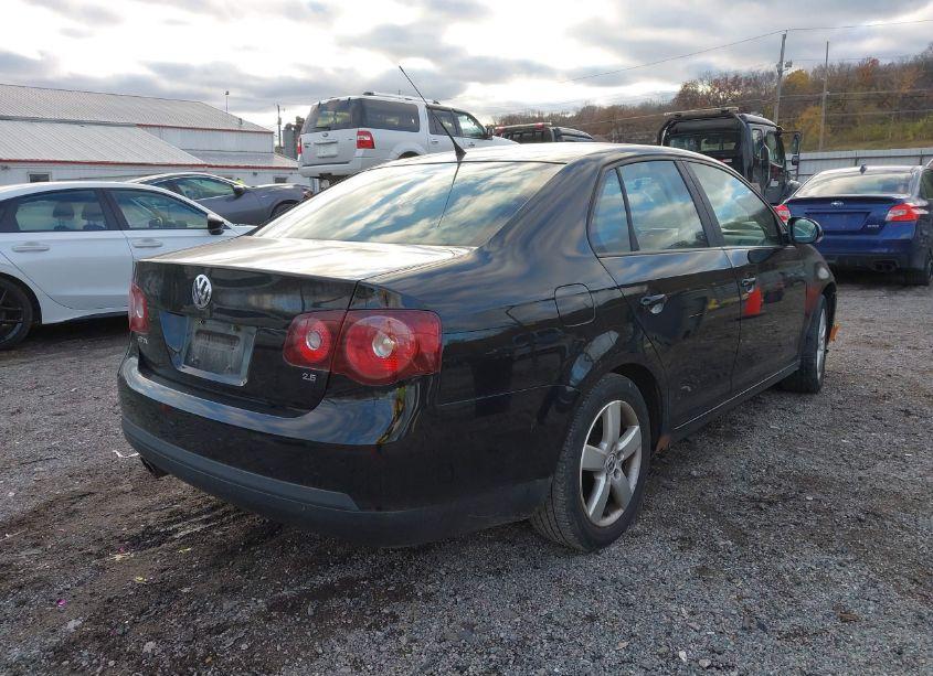 Photo 4 of 2008 Volkswagen Jetta S (VIN 3VWJM71K18M198501)