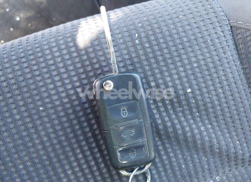 Photo 11 of 2008 Volkswagen Jetta S (VIN 3VWJM71K28M039129)