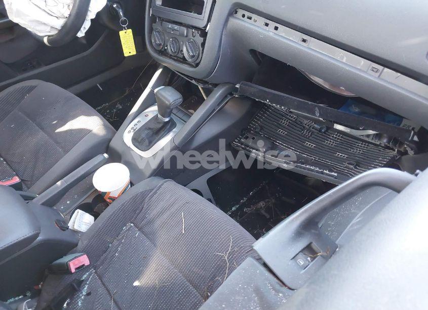 Photo 5 of 2008 Volkswagen Jetta S (VIN 3VWJM71K28M039129)