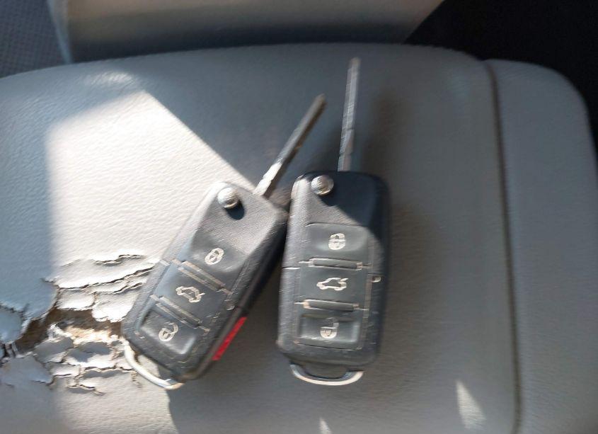 Photo 11 of 2009 Volkswagen Jetta S (VIN 3VWJM71K79M133007)