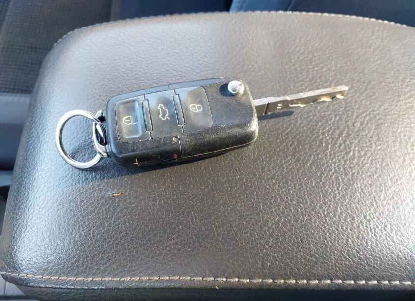 Photo 11 of 2009 Volkswagen Jetta S (VIN 3VWJM71K99M090130)