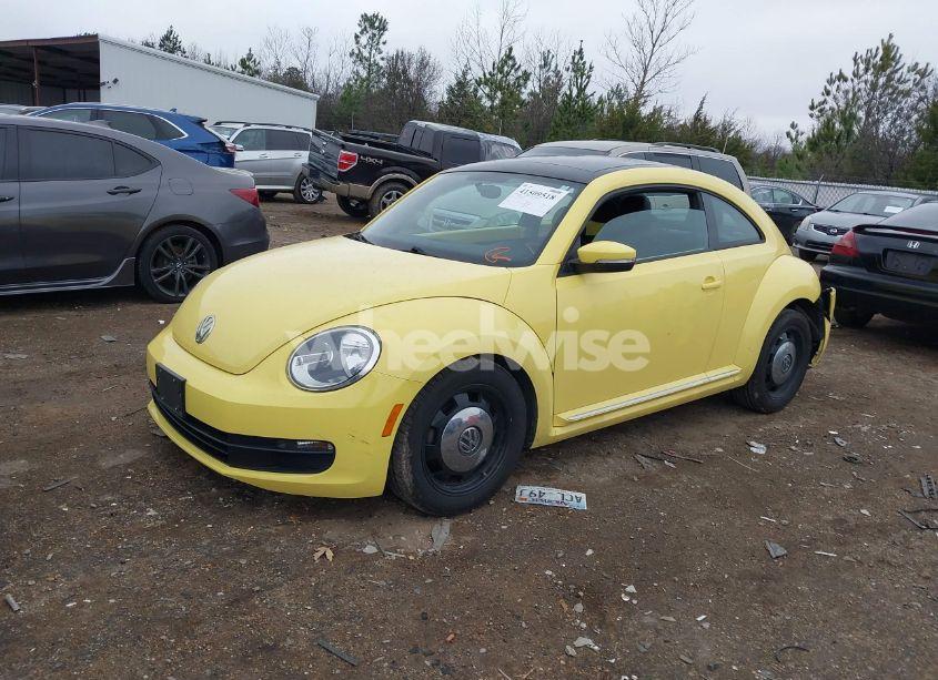 Photo 2 of 2013 Volkswagen Beetle 2.5L (VIN 3VWJP7AT0DM663439)