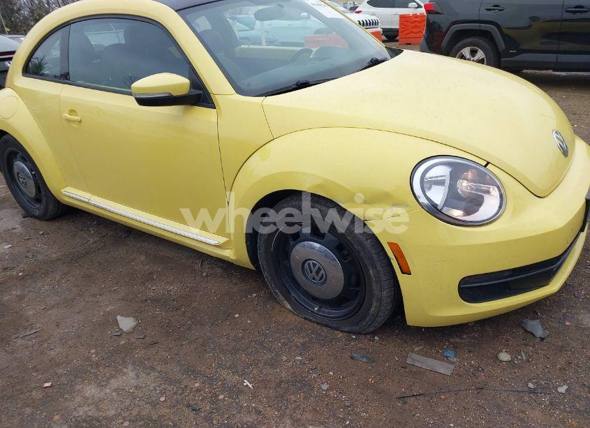 Photo 6 of 2013 Volkswagen Beetle 2.5L (VIN 3VWJP7AT0DM663439)