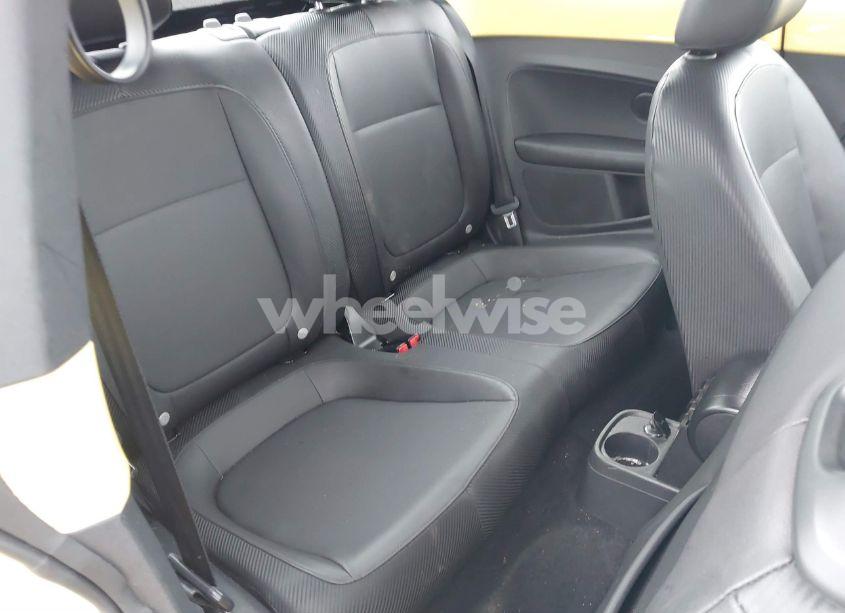 Photo 8 of 2013 Volkswagen Beetle 2.5L (VIN 3VWJP7AT0DM663439)