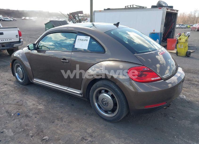 Photo 3 of 2013 Volkswagen Beetle 2.5L (VIN 3VWJP7AT1DM601306)