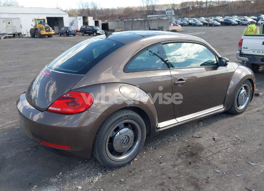 Photo 4 of 2013 Volkswagen Beetle 2.5L (VIN 3VWJP7AT1DM601306)