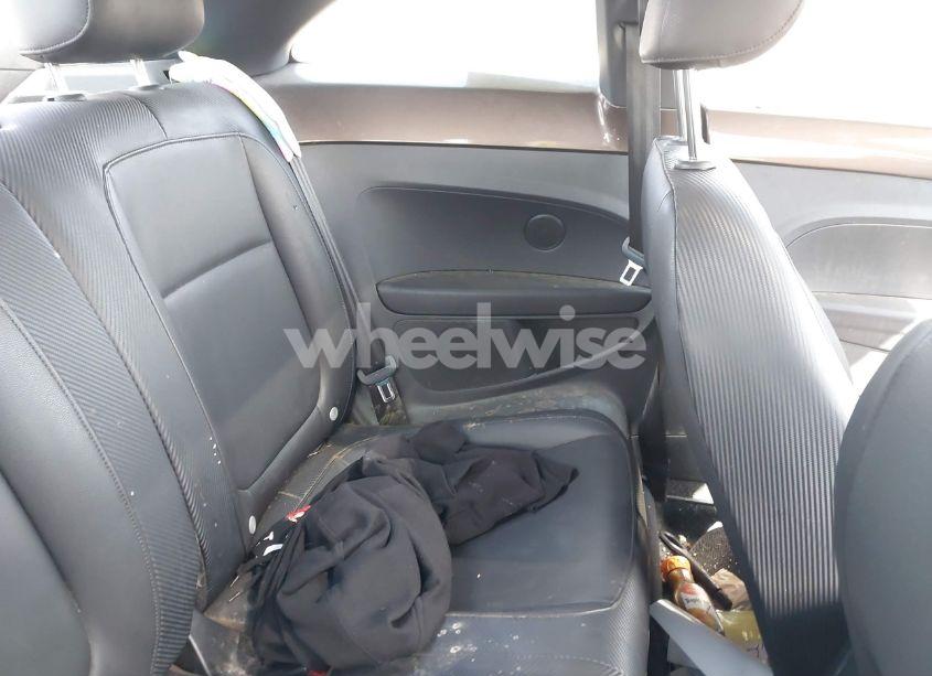 Photo 8 of 2013 Volkswagen Beetle 2.5L (VIN 3VWJP7AT1DM601306)