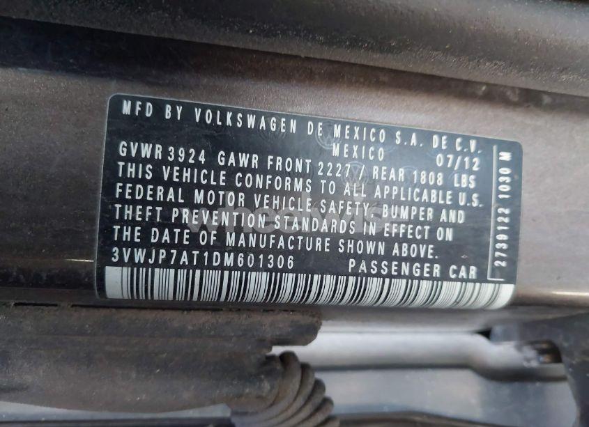 Photo 9 of 2013 Volkswagen Beetle 2.5L (VIN 3VWJP7AT1DM601306)