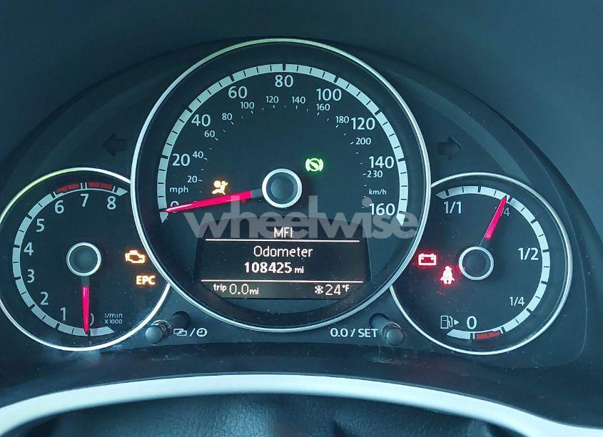 Photo 7 of 2013 Volkswagen Beetle 2.5L/2.5L FENDER EDITION (VIN 3VWJP7AT1DM657195)