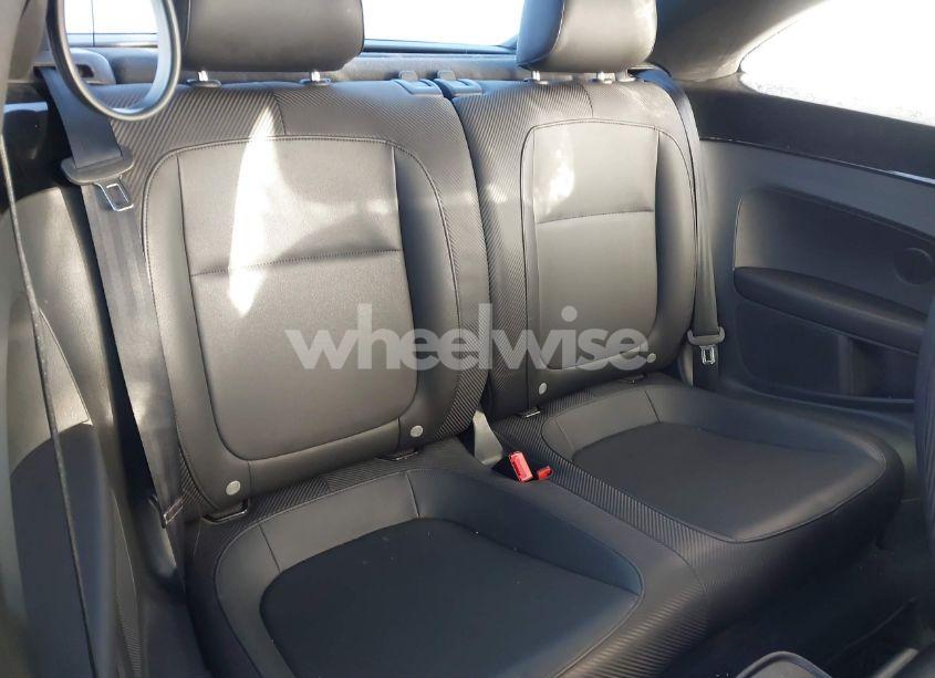 Photo 8 of 2013 Volkswagen Beetle 2.5L/2.5L FENDER EDITION (VIN 3VWJP7AT1DM657195)