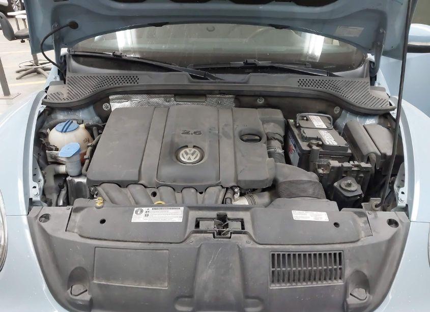 Photo 10 of 2014 Volkswagen Beetle 2.5L (VIN 3VWJP7AT1EM615692)