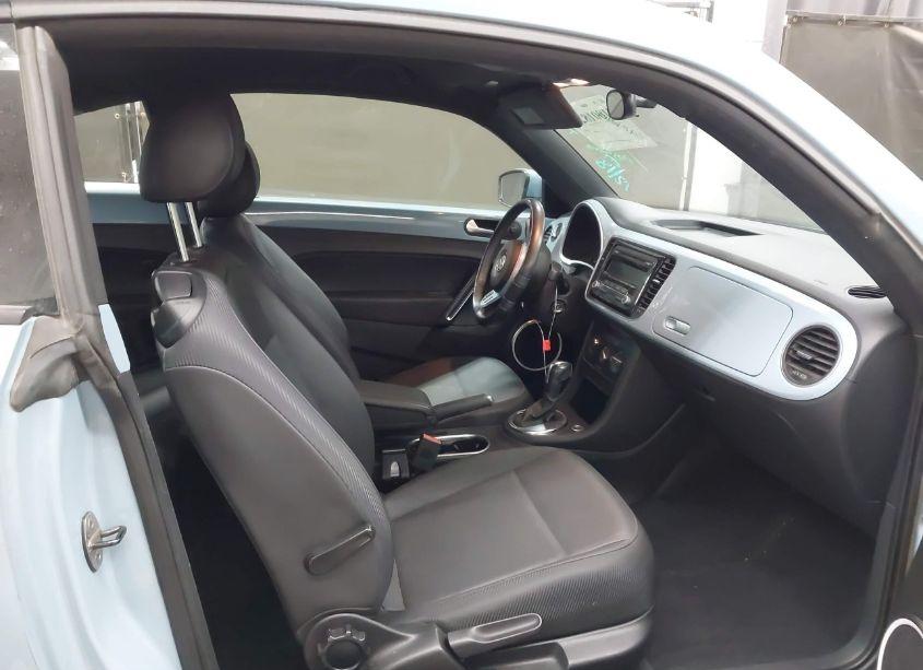 Photo 5 of 2014 Volkswagen Beetle 2.5L (VIN 3VWJP7AT1EM615692)
