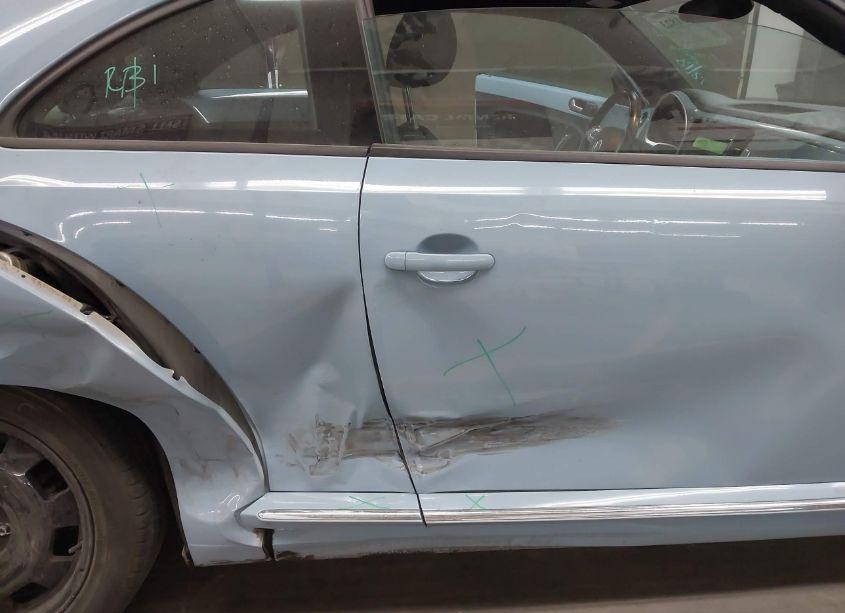 Photo 6 of 2014 Volkswagen Beetle 2.5L (VIN 3VWJP7AT1EM615692)