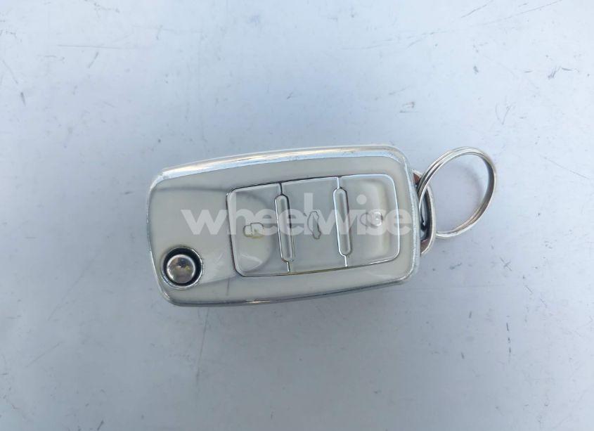 Photo 11 of 2013 Volkswagen Beetle 2.5L (VIN 3VWJP7AT2DM670635)