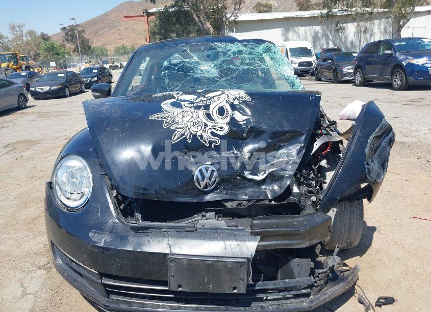 Photo 12 of 2013 Volkswagen Beetle 2.5L (VIN 3VWJP7AT2DM670635)