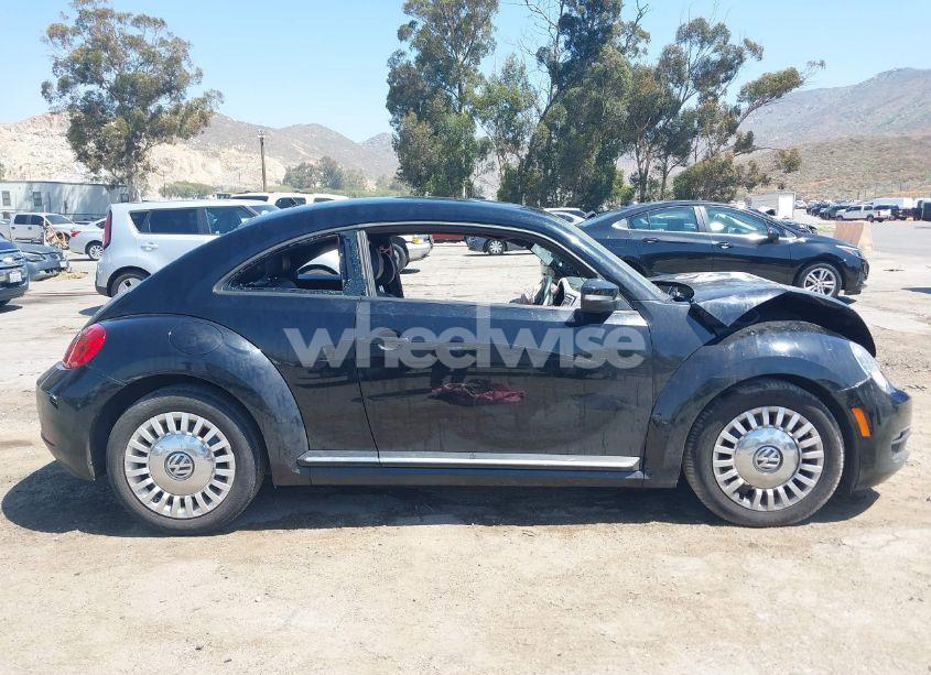 Photo 13 of 2013 Volkswagen Beetle 2.5L (VIN 3VWJP7AT2DM670635)