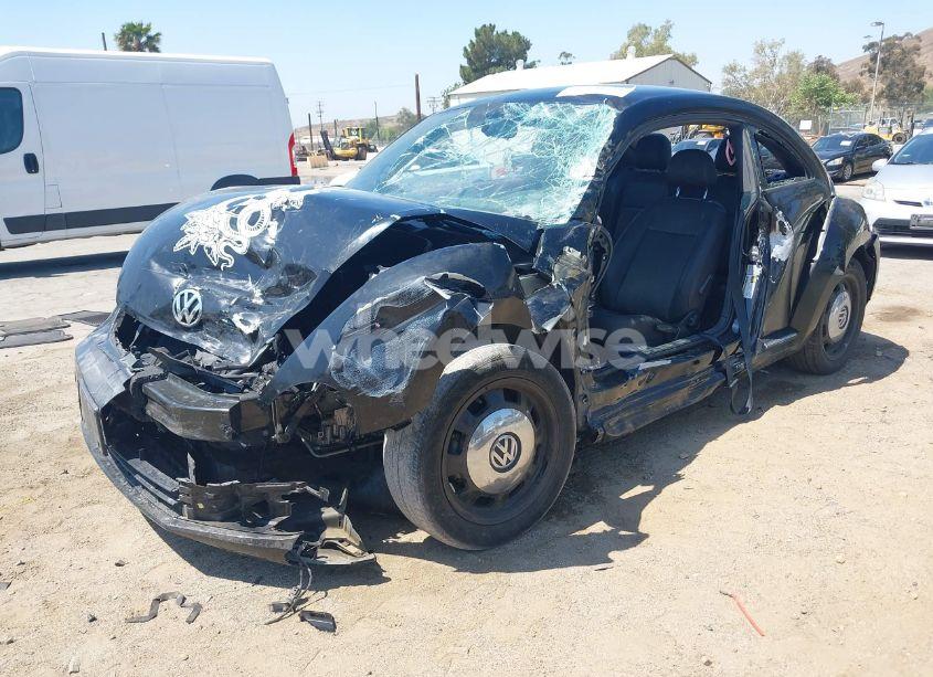 Photo 2 of 2013 Volkswagen Beetle 2.5L (VIN 3VWJP7AT2DM670635)