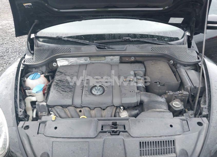 Photo 10 of 2014 Volkswagen Beetle 2.5L (VIN 3VWJP7AT3EM608906)