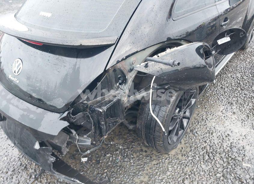 Photo 6 of 2014 Volkswagen Beetle 2.5L (VIN 3VWJP7AT3EM608906)