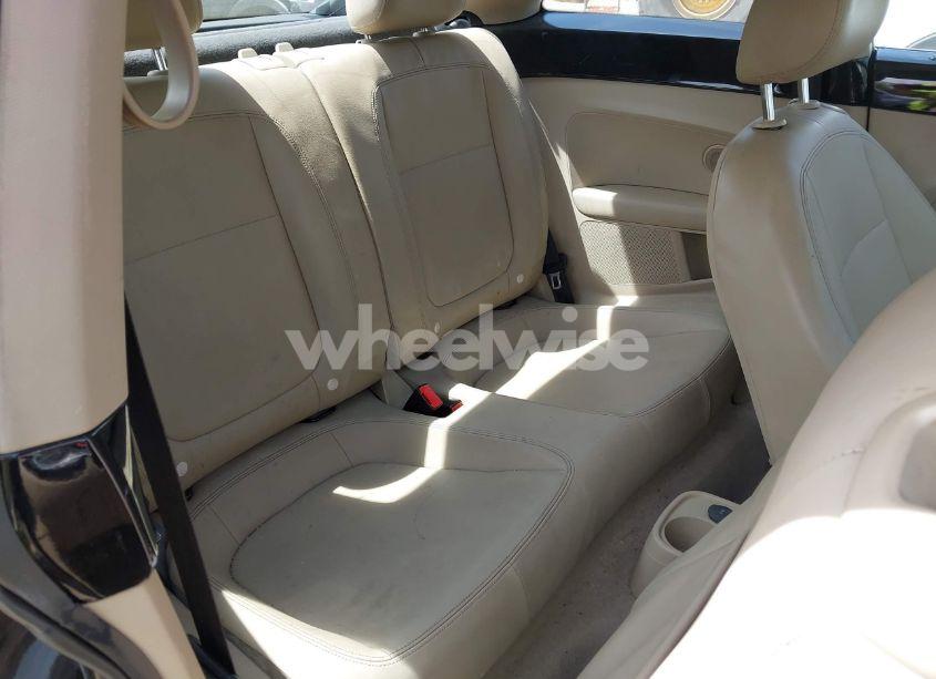 Photo 8 of 2013 Volkswagen Beetle 2.5L (VIN 3VWJP7AT4DM601882)