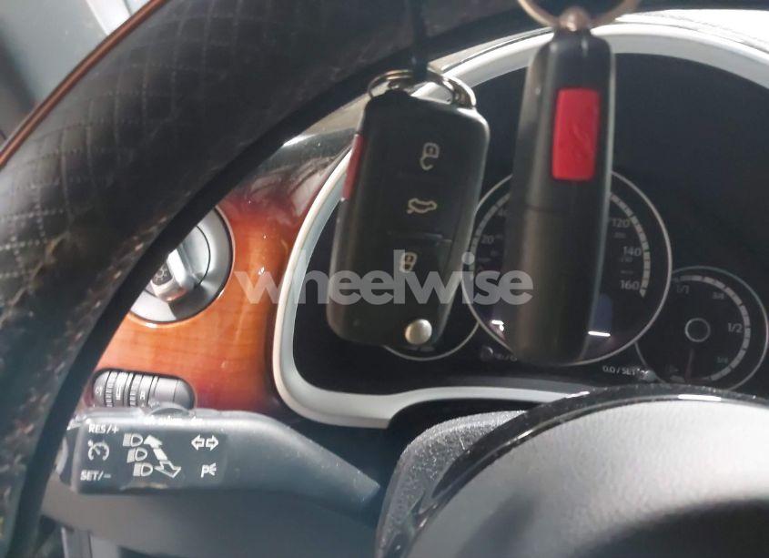 Photo 11 of 2013 Volkswagen Beetle 2.5L FENDER EDITION (VIN 3VWJP7AT5DM676946)