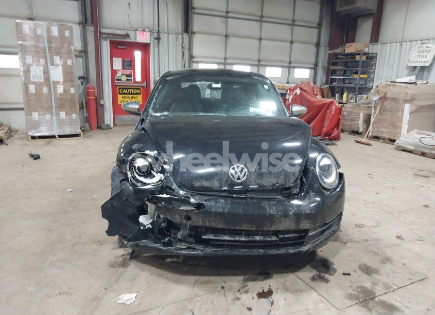 Photo 12 of 2013 Volkswagen Beetle 2.5L FENDER EDITION (VIN 3VWJP7AT5DM676946)