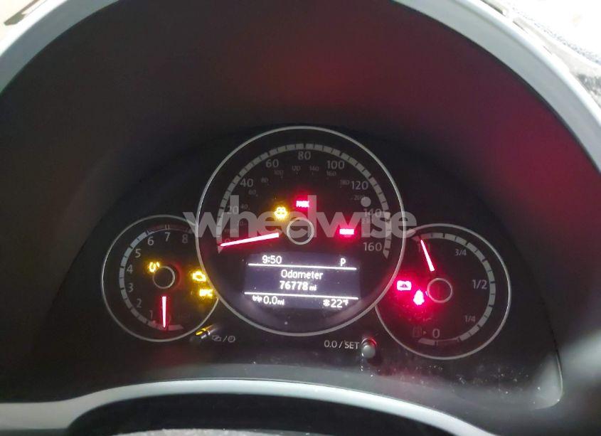 Photo 7 of 2013 Volkswagen Beetle 2.5L FENDER EDITION (VIN 3VWJP7AT5DM676946)