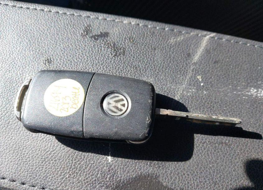 Photo 11 of 2013 Volkswagen Beetle 2.5L (VIN 3VWJP7AT6DM605545)