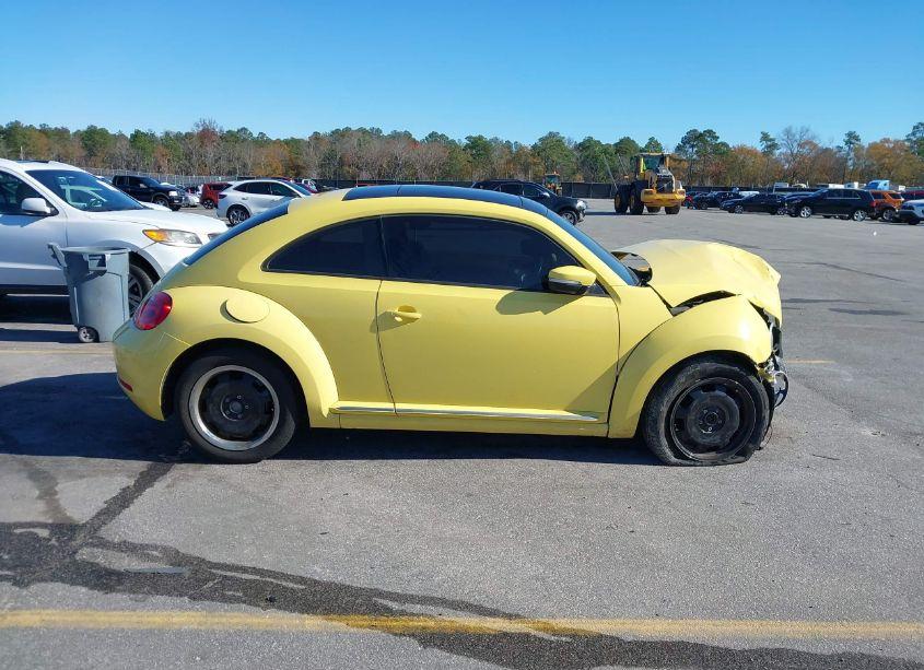 Photo 13 of 2013 Volkswagen Beetle 2.5L (VIN 3VWJP7AT6DM605545)