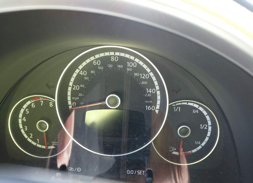 Photo 7 of 2013 Volkswagen Beetle 2.5L (VIN 3VWJP7AT6DM605545)