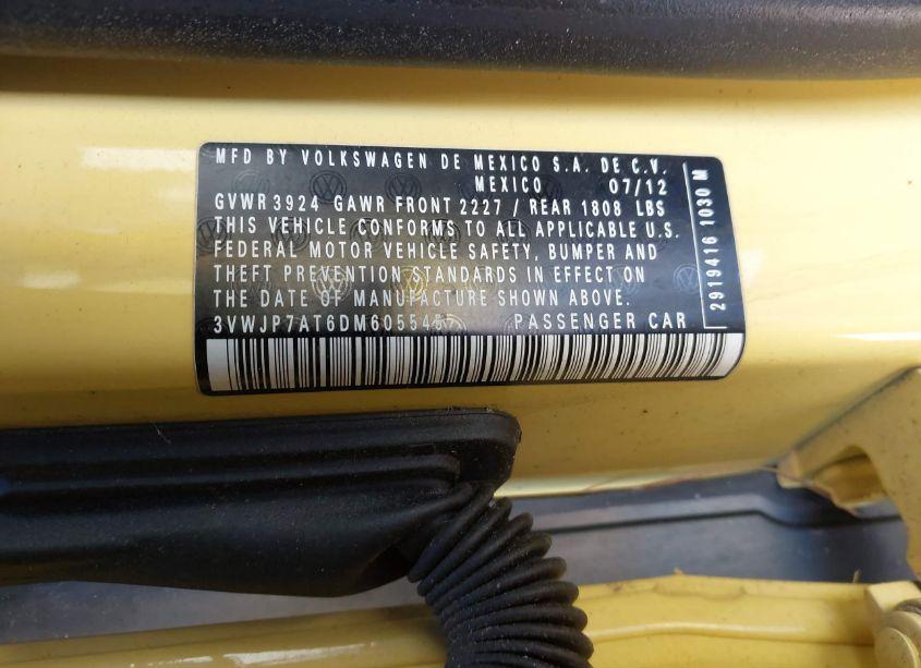 Photo 9 of 2013 Volkswagen Beetle 2.5L (VIN 3VWJP7AT6DM605545)