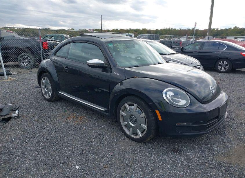 2013 Volkswagen Beetle 2.5L FENDER EDITION (VIN 3VWJP7AT6DM682271) main photo