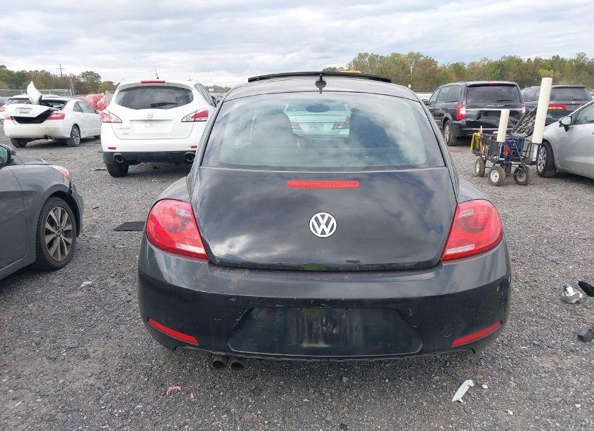 Photo 17 of 2013 Volkswagen Beetle 2.5L FENDER EDITION (VIN 3VWJP7AT6DM682271)