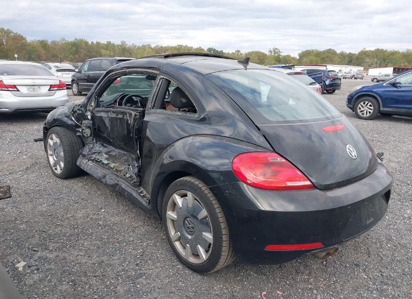 Photo 3 of 2013 Volkswagen Beetle 2.5L FENDER EDITION (VIN 3VWJP7AT6DM682271)
