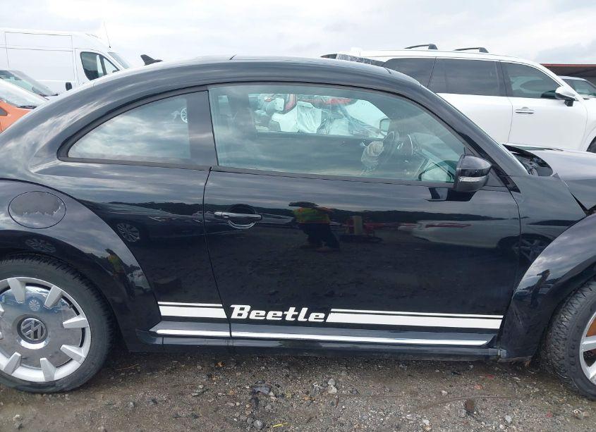 Photo 13 of 2013 Volkswagen Beetle 2.5L (VIN 3VWJP7AT7DM602850)