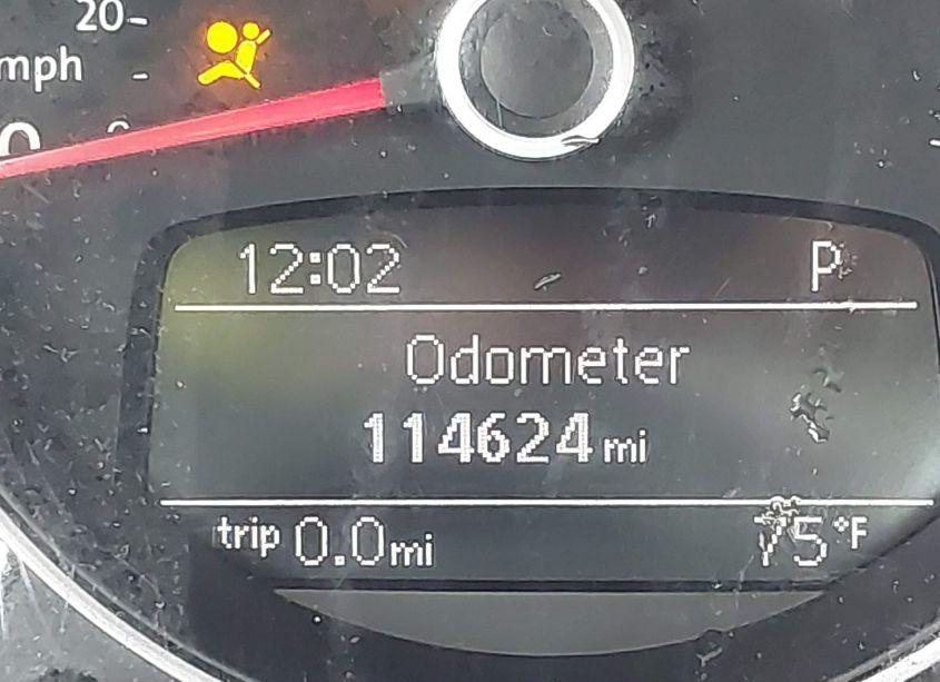 Photo 15 of 2013 Volkswagen Beetle 2.5L (VIN 3VWJP7AT7DM602850)