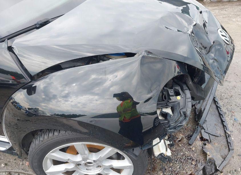 Photo 19 of 2013 Volkswagen Beetle 2.5L (VIN 3VWJP7AT7DM602850)