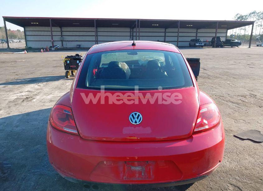 Photo 17 of 2013 Volkswagen Beetle 2.5L (VIN 3VWJP7AT8DM674981)