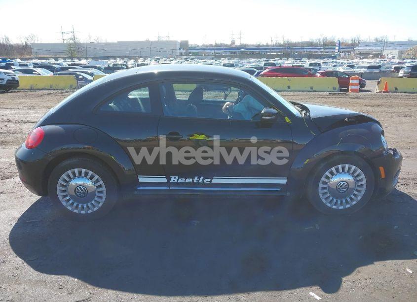 Photo 13 of 2013 Volkswagen Beetle 2.5L (VIN 3VWJP7AT8DM685155)