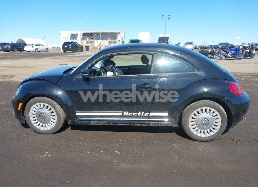 Photo 14 of 2013 Volkswagen Beetle 2.5L (VIN 3VWJP7AT8DM685155)