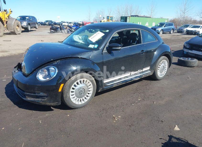 Photo 2 of 2013 Volkswagen Beetle 2.5L (VIN 3VWJP7AT8DM685155)