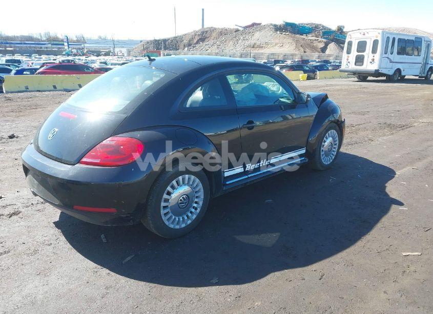 Photo 4 of 2013 Volkswagen Beetle 2.5L (VIN 3VWJP7AT8DM685155)