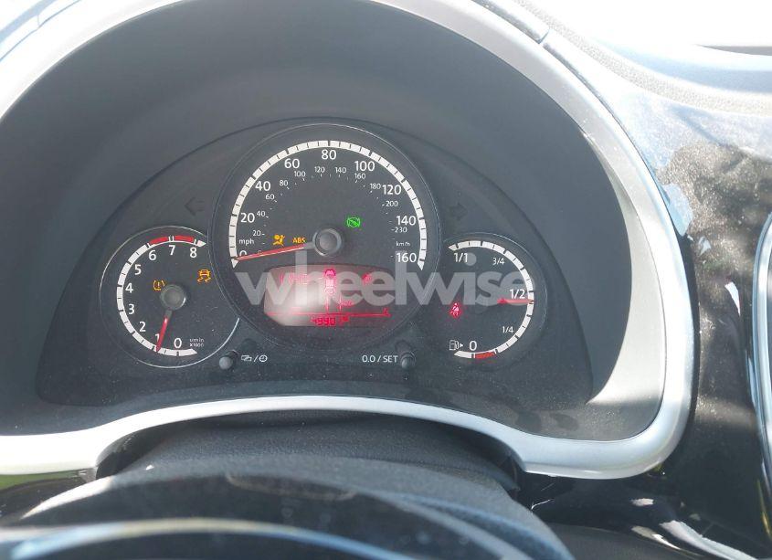 Photo 7 of 2013 Volkswagen Beetle 2.5L (VIN 3VWJP7AT8DM685155)