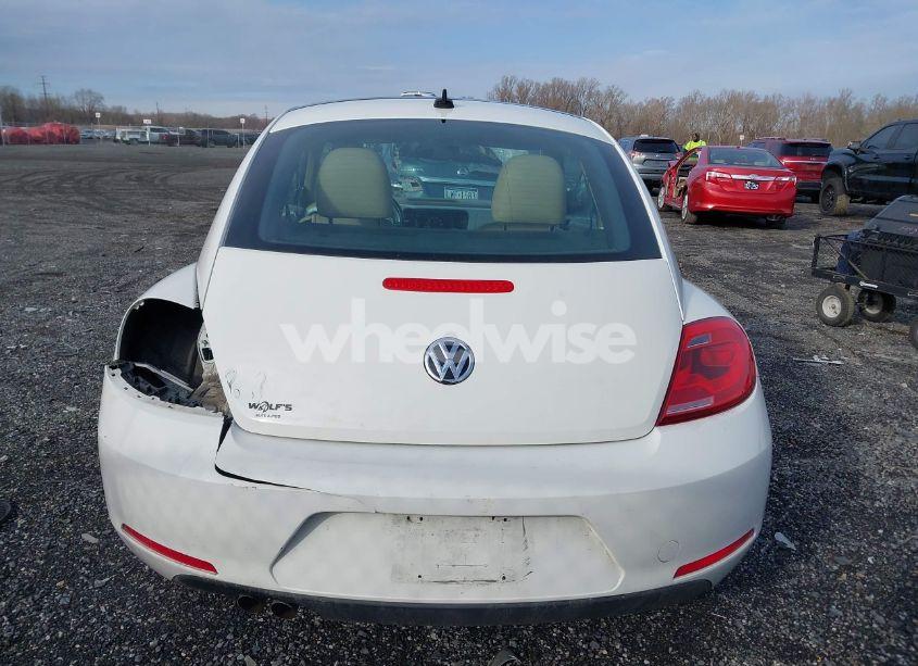 Photo 17 of 2014 Volkswagen Beetle 2.5L (VIN 3VWJP7AT8EM611560)