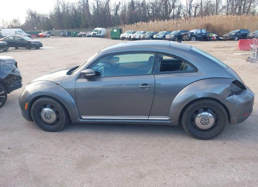 Photo 14 of 2013 Volkswagen Beetle 2.5L (VIN 3VWJP7AT9DM689067)