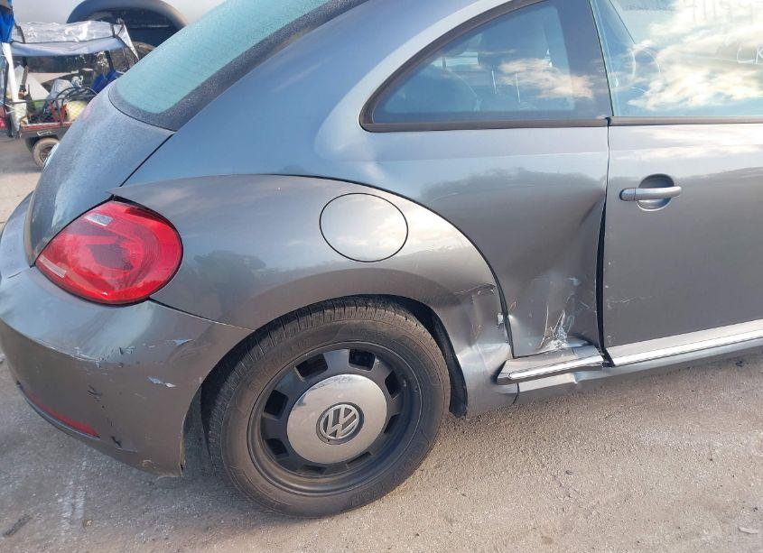 Photo 18 of 2013 Volkswagen Beetle 2.5L (VIN 3VWJP7AT9DM689067)