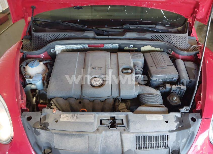 Photo 10 of 2013 Volkswagen Beetle 2.5L (VIN 3VWJP7ATXDM605953)