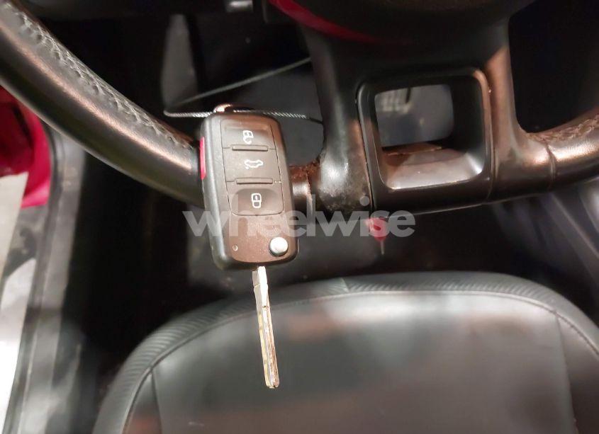 Photo 11 of 2013 Volkswagen Beetle 2.5L (VIN 3VWJP7ATXDM605953)